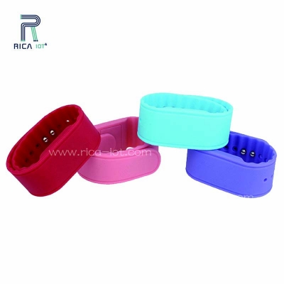 Hot Sell Waterproof Adjustable Rfid Silicone Wristband Bracelet For Sports